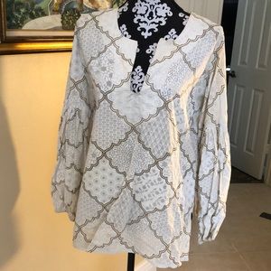 Irving & Fine Crisp India cotton u-neckline, side split hem tunic print blouse